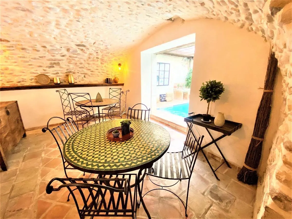Gites La Bastide Saint Martin Vallon-Pont-dʼArc 0*,  France